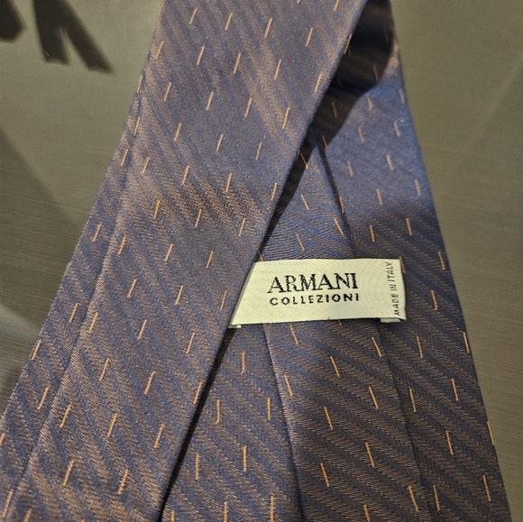 Giorgio Armani Collezioni 100% Silk Tie #758-2 - Picture 2 of 6